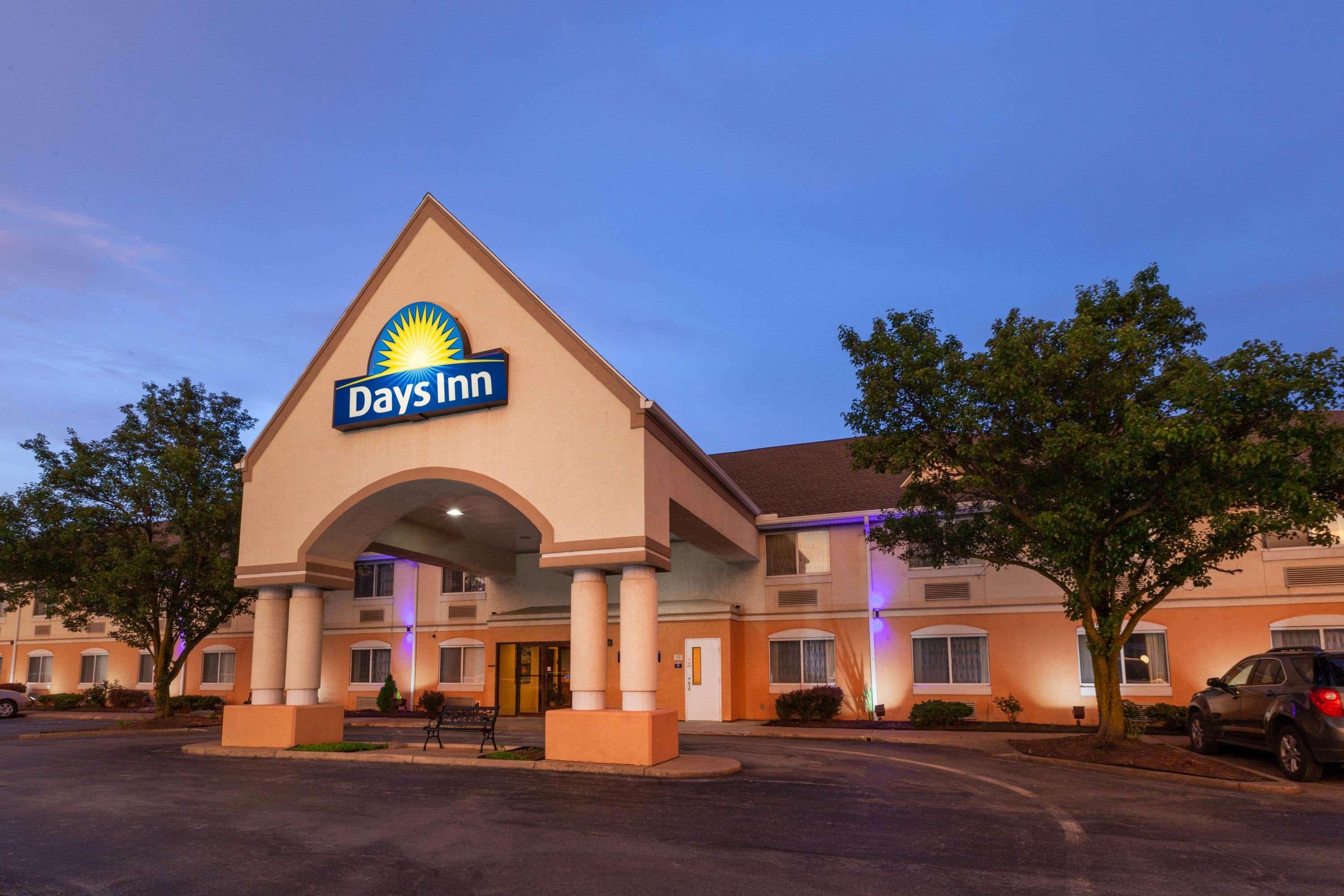 Days Inn By Wyndham Milan Sandusky South Exteriér fotografie